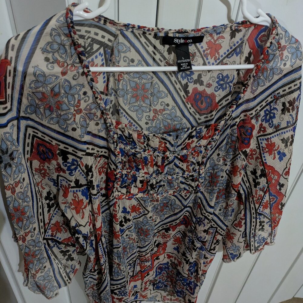 Women's blouse